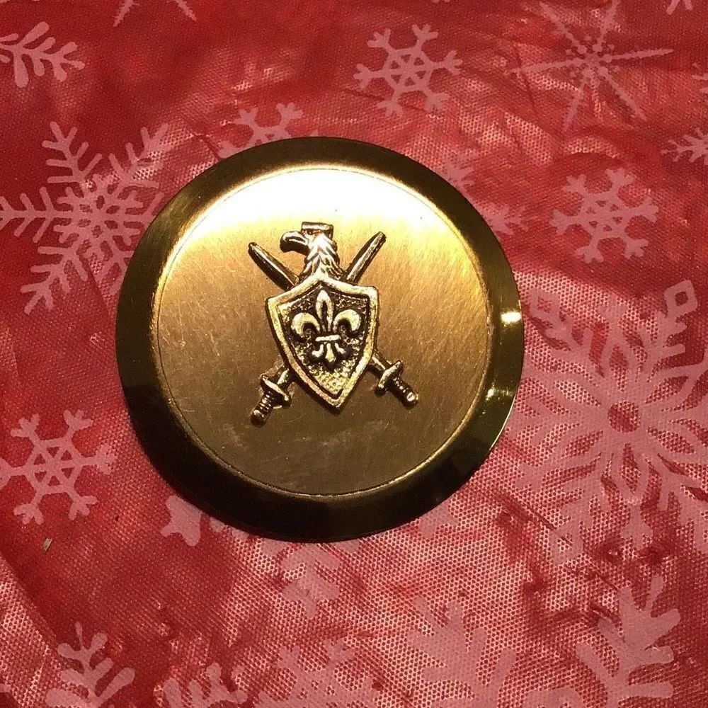 Vintage, fleur-de-lis, coat of arms, brooch/scarf clip